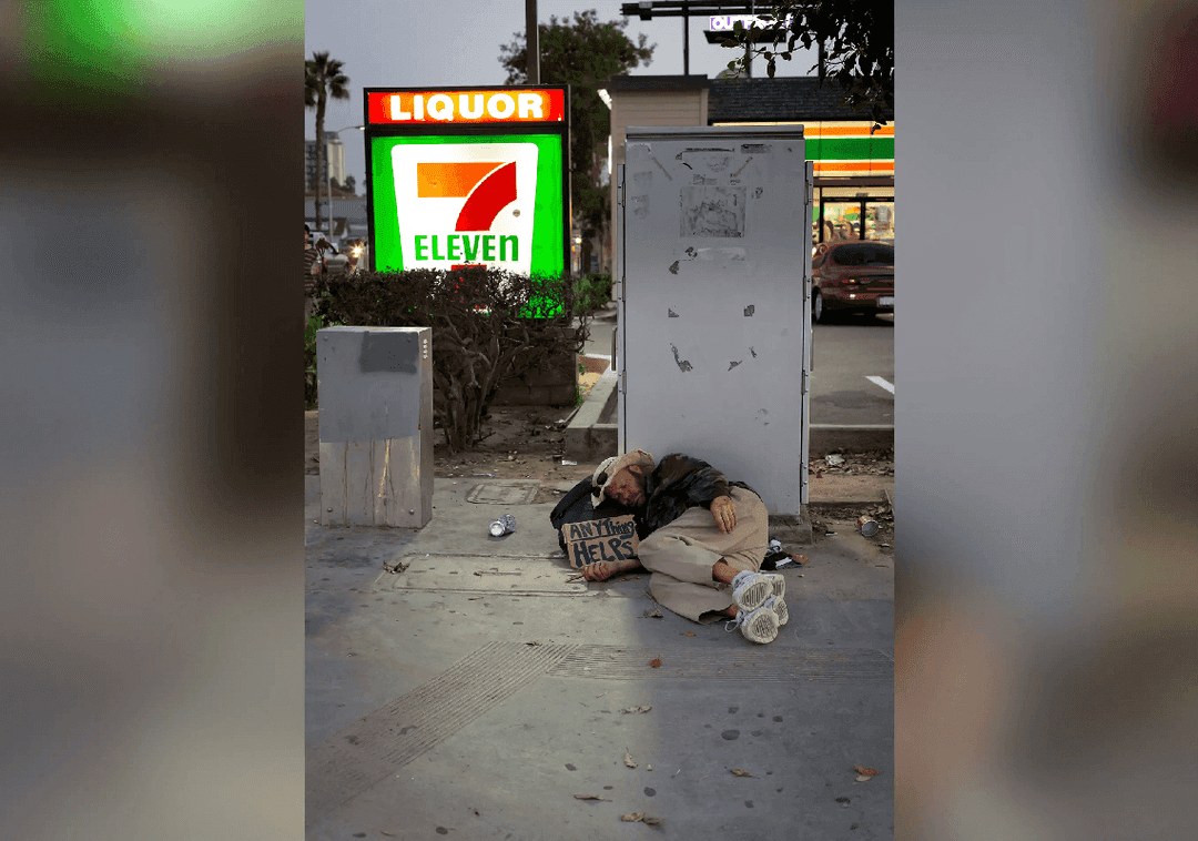 חנויות סבן אילבן מצאו פתרון לבעיית ההומלסים - מוזיקה קלאסית: "זה מעצבן אותם"