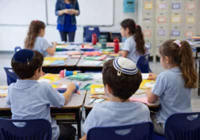 שינוי משמעותי בדרך? פלורידה מקדמת הקלות לבתי ספר יהודיים