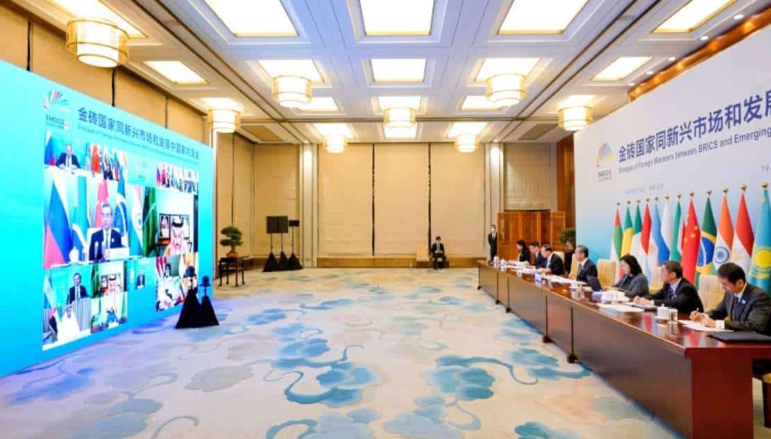 מדינות BRICS עובדות על מטבע עולמי משותף