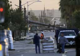דרום קליפורניה מעלה כוננות: רוחות עזות, חום כבד ואפשרות להפסקות חשמל נרחבות
