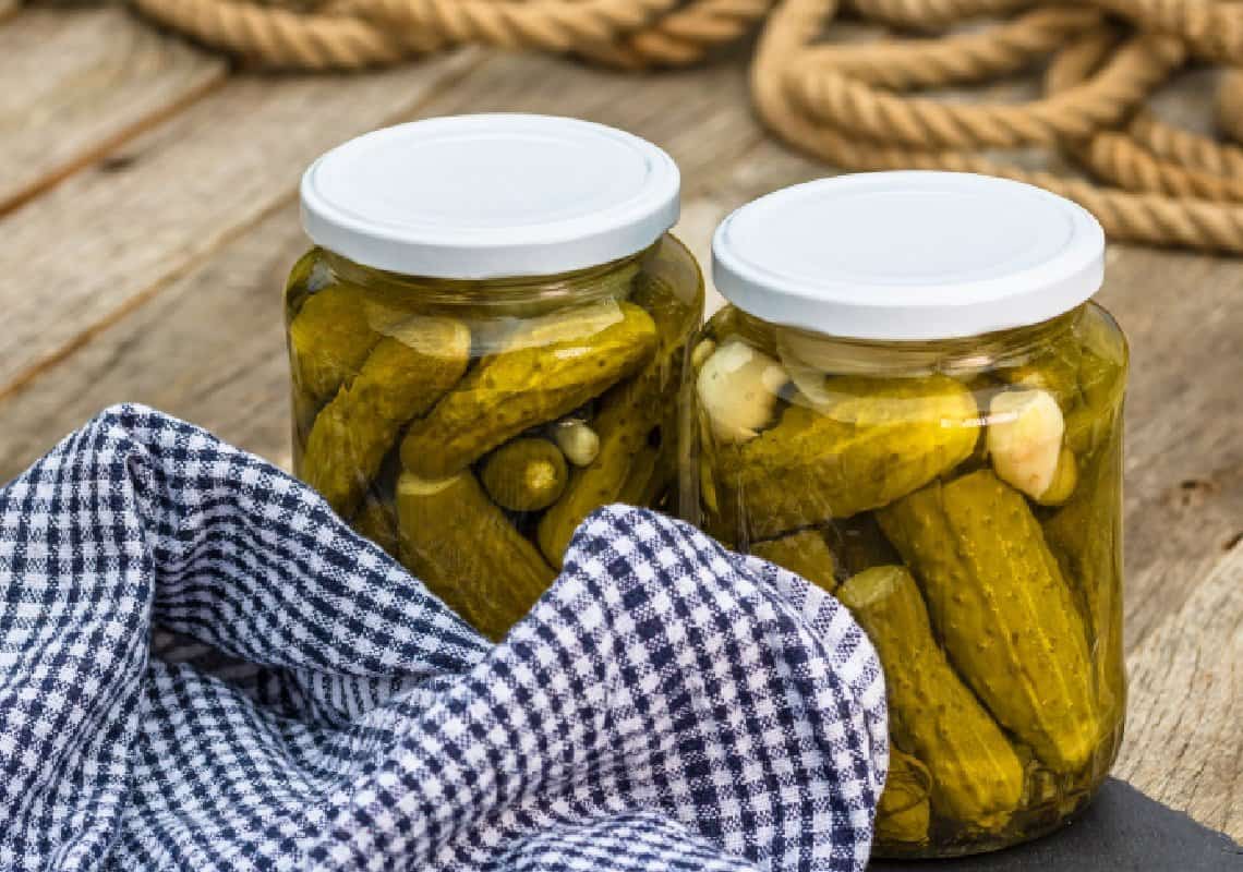איך אתם אוהבים את החמוצים שלכם? יום המלפפון החמוץ הבינלאומי 