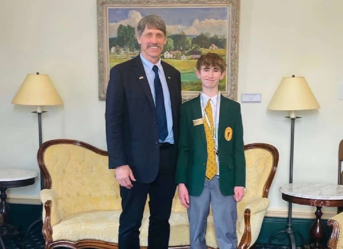 בן 14 מתמודד על כס המושל של ורמונט — והמבוגרים לא יודעים אם לצחוק או לדאוג