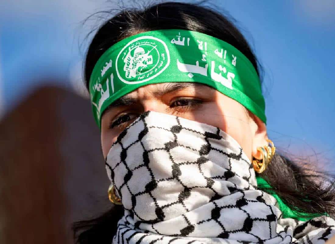 סקר מפתיע: 75% מתושבי ניו יורק תומכים באיסור על עטיית מסכות בהפגנות