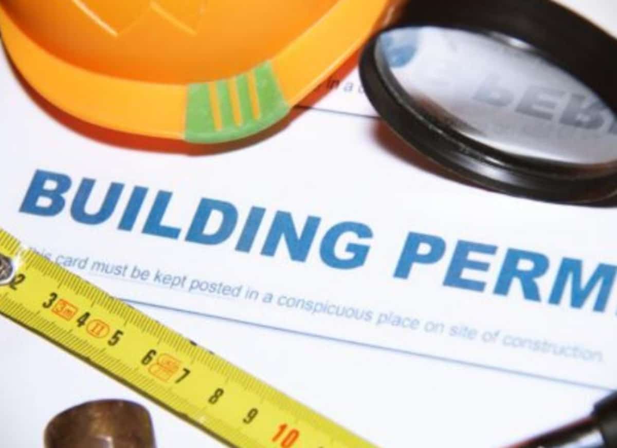 בלי היתר, בלי פיקוח: פלורידה פותחת את הדלת לבנייה חופשית — והסיכון עובר לבעלי הבתים