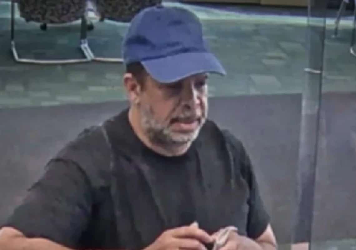 ניו יורק: חיפושים אחר שודד בנקים סדרתי