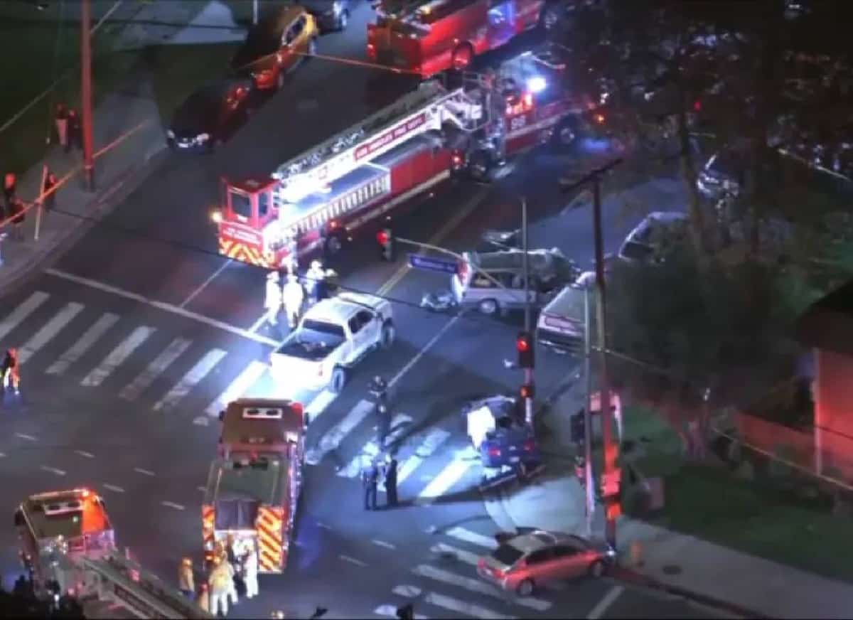 לוס אנג'לס: לילה קטלני בפנורמה סיטי - שלושה נהרגו בתאונת שרשרת בין שלושה כלי רכב 