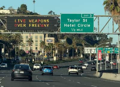 תותחים מעל הכביש: קליפורניה שותקה — והקרב בין טראמפ לניוסום מתפוצץ