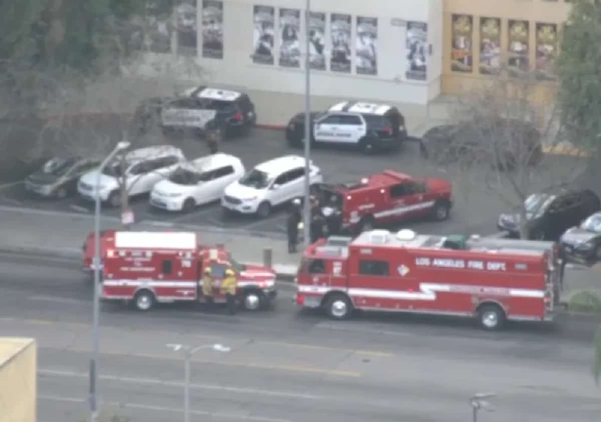 בהלה בתיכון בלוס אנג'לס: עשרות תלמידים נזקקו לטיפול רפואי 