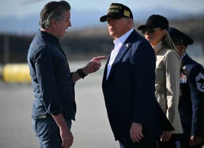 בית המשפט קבע שהמכסים אינם חוקיים: ניוסום דורש מטראמפ 134 מיליארד בחזרה 