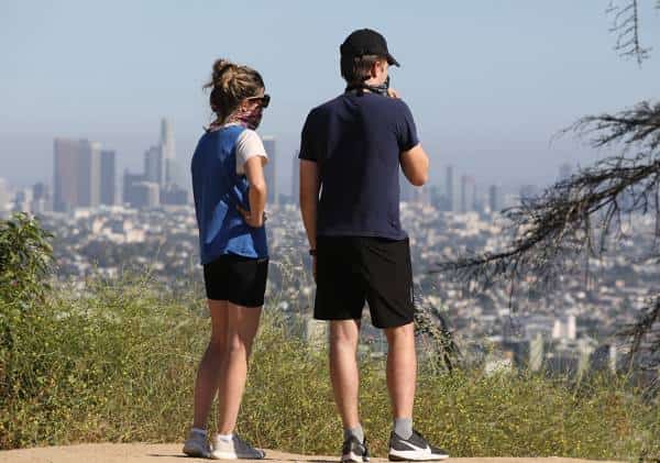 לראשונה בקליפורניה: קנסות לתושבים המסרבים לחבוש מסכות בציבור