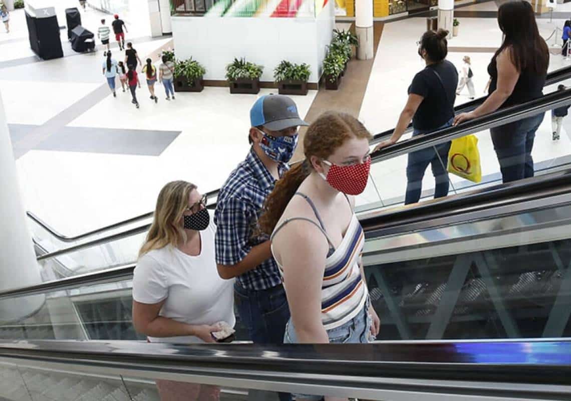 קליפורניה נערכת לקראת ביטול חובת עטיית המסכות: אלה השינויים שייכנסו לתוקף מחר