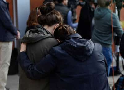 ילדים בוכים במעצר, הורים נרדפים: תוכנית הגירוש החדשה של ממשל טראמפ