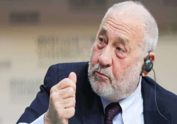חתן פרס נובל לכלכלה יוסף שטיגליץ: "תגובת ארה"ב לנגיף, כמו מדינת עולם שלישי, האם אנו בדרך לשפל גדול חדש? כן"