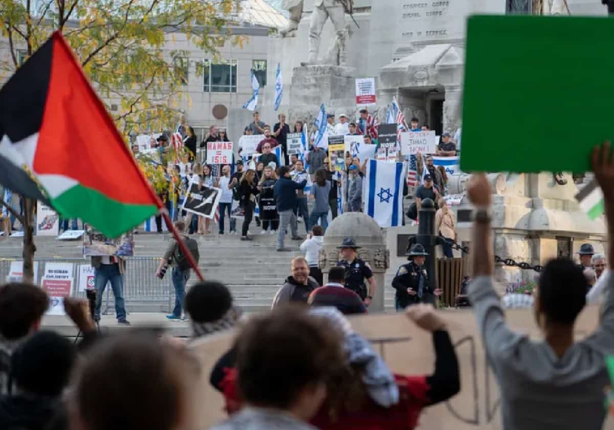 נתונים חדשים: בני דור ה-Z בוחרים בחמאס, שאר האמריקאים מתייצבים לצד ישראל