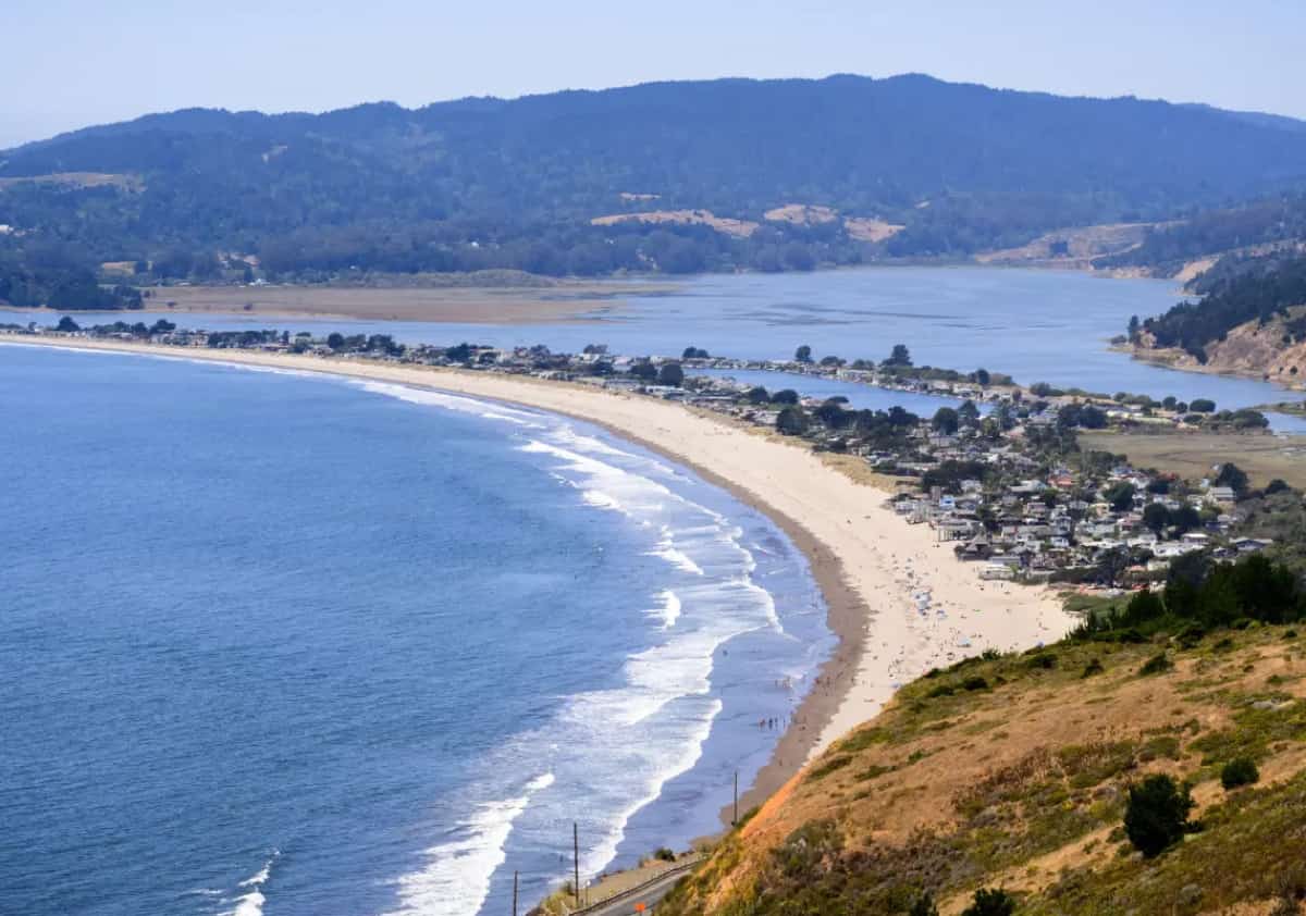 תושבי שכונת יוקרה בצפון קליפורניה דורשים שדרוג כביש ומזהירים: פגיעה בערך הנדל"ן תוביל לתביעה