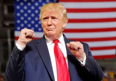 זה היה מהר: בנו של הנשיא טראמפ הציע לזוגתו עם טבעת יהלום של 8 קראט