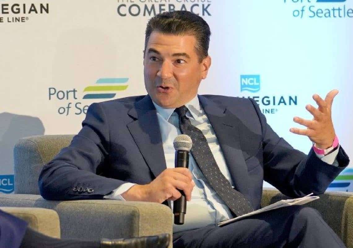 ראש ה-FDA לשעבר: "הכדור החדש -  מסמן את סוף המגיפה באמריקה"