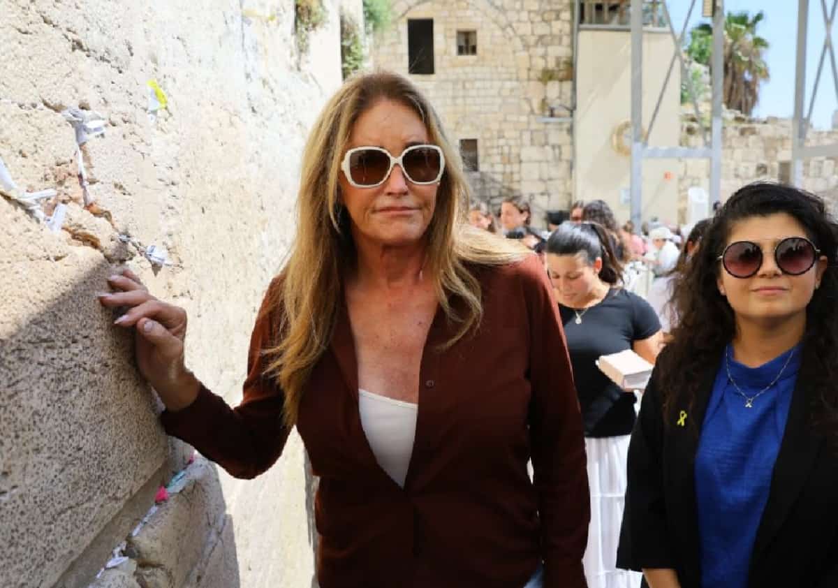 רכילות