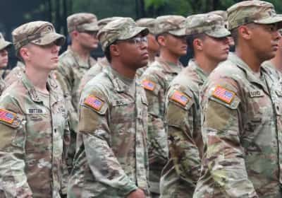 צ'ק בסך עשרות מיליוני דולרים הוענק לפנטגון - וטראמפ מסרב לחשוף את זהות התורם