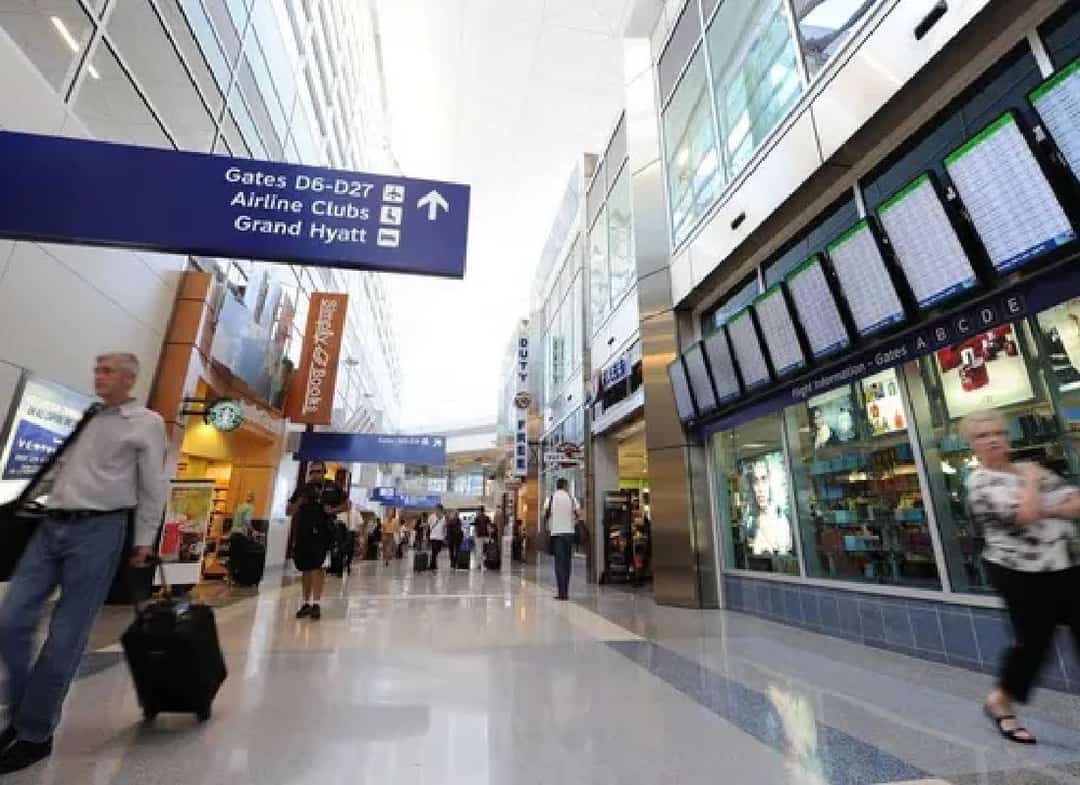 שעת כושר: שדות התעופה בעלי המרחקים הגדול ביותר לשער 