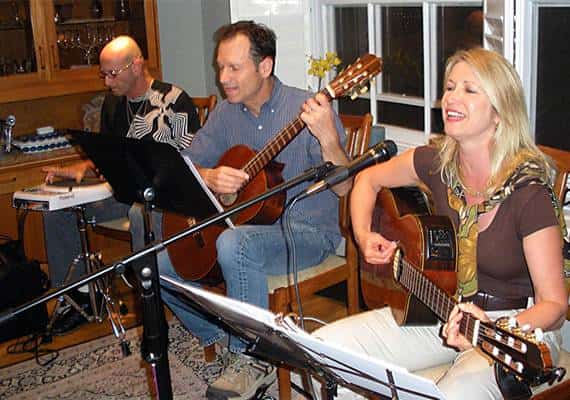 שירו הביטו וראו: תולדות השירה בציבור בלוס אנג'לס 