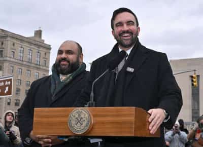 היועץ המשפטי של ממדאני טוען: ראש עיריית ניו יורק הוא המנהיג האמיתי של היהודים הצעירים