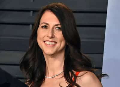 תרומה היסטורית בקליפורניה: מקנזי סקוט מעניקה 63 מיליון דולר לאוניברסיטה בסן פרננדו ואלי