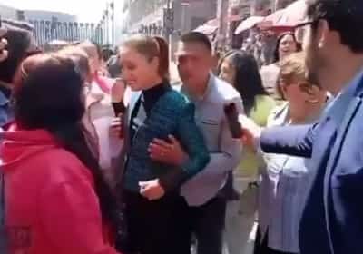 נשיאת מקסיקו הוטרדה מינית לעיני המצלמות