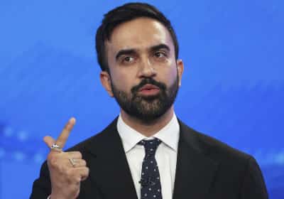 יהודי ניו יורק באמת מאויימים ממדאני - או שהם סתם מגזימים? סקר חדש מציג פער בעמדות