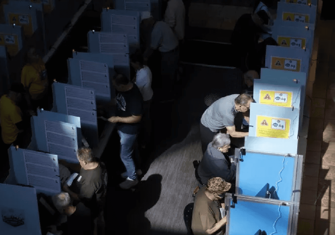 ההצבעה המוקדמת בנבדה "מאותתת על סכנה רצינית להאריס"