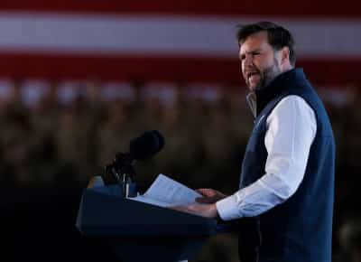 סגן הנשיא ואנס שובר שתיקה: אין עלייה באנטישמיות בימין האמריקאי