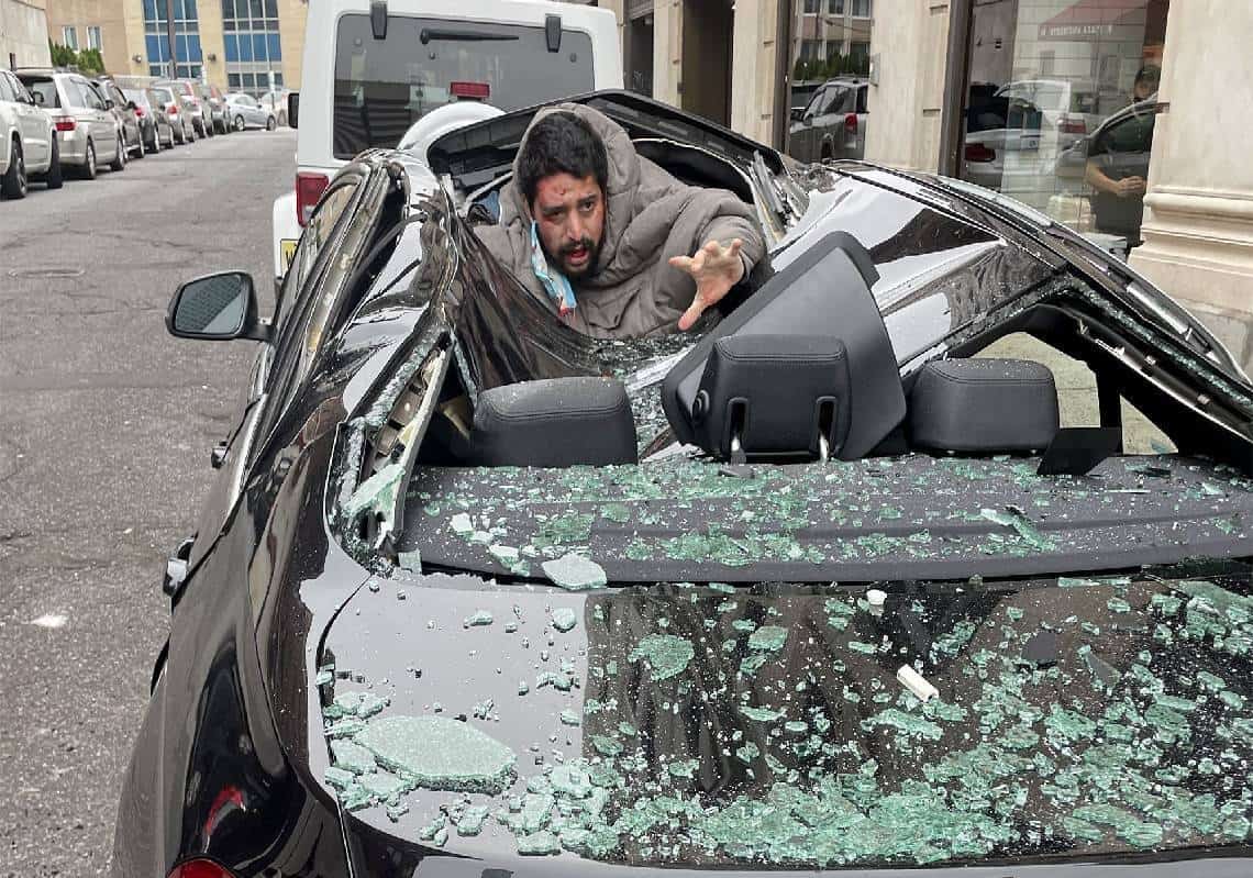 הצעיר שקפץ מקומה תשיעית ונחת על רכב BMW שוחרר מבית החולים לאחר חודשיים