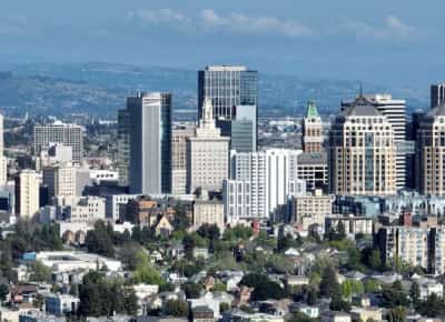 מערכת חינוך עוינת ליהודים: קליפורניה קבעה שמחוז אוקלנד מפלה תלמידים יהודים באופן שיטתי