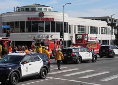 שלושה הרוגים בתאונת דרכים קשה בלוס אנג'לס: רכב סטה מהכביש ופגע בלקוחות סופרמרקט בווסטווד