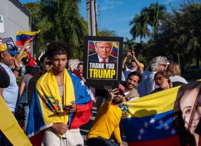 מיאמי: "שש שנים בלי הבנות שלי” - אלפי ונצואלים חגגו את נפילת מדורו, בין דמעות לתקווה