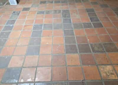 סערה משפטית בפנסילבניה: בית המשפט קבע כי צלב קרס ברצפת בית אינו פגם מהותי — והמוכר לא חייב לגלות את קיומו