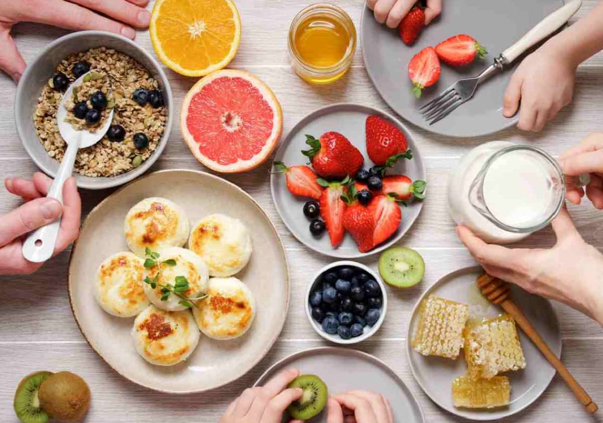 תוהים מתי לאכול ארוחת בוקר? לדיאטניות יש תשובה מדויקת