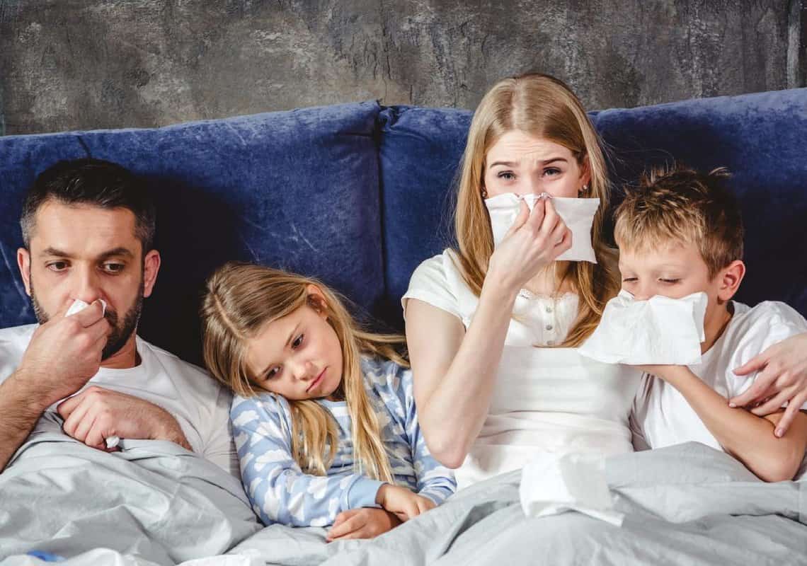 המדריך שכל הורה צריך: כך לא תידבקו בכל המחלות שהילדים מביאים איתם מהגן