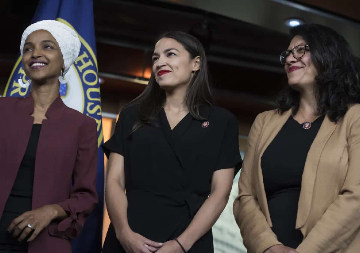 עומאר, טליב ואוקסיו-קורטז: עשרות דמוקרטים הצביעו נגד הקביעה שאיראן מממנת טרור