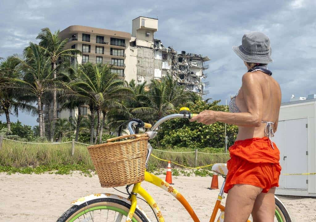 מניין ההרוגים באסון בפלורידה עלה ל-5. ״שרידים אנושיים״ נוספים נמצאו בזירת הקריסה; חקירת האירוע הקטלני נמשכת