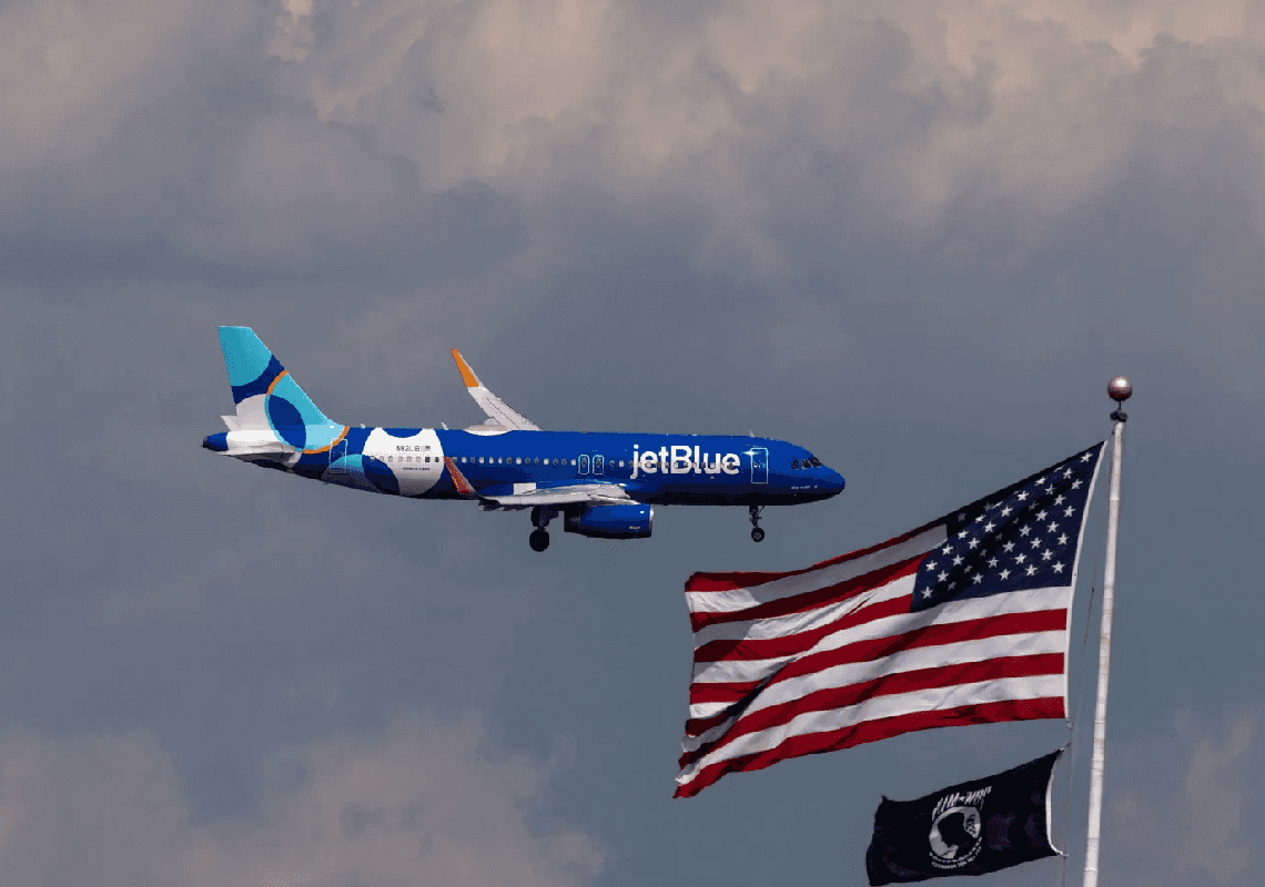 חברת התעופה JetBlue בביטול דרמטי של קווי טיסות פנים