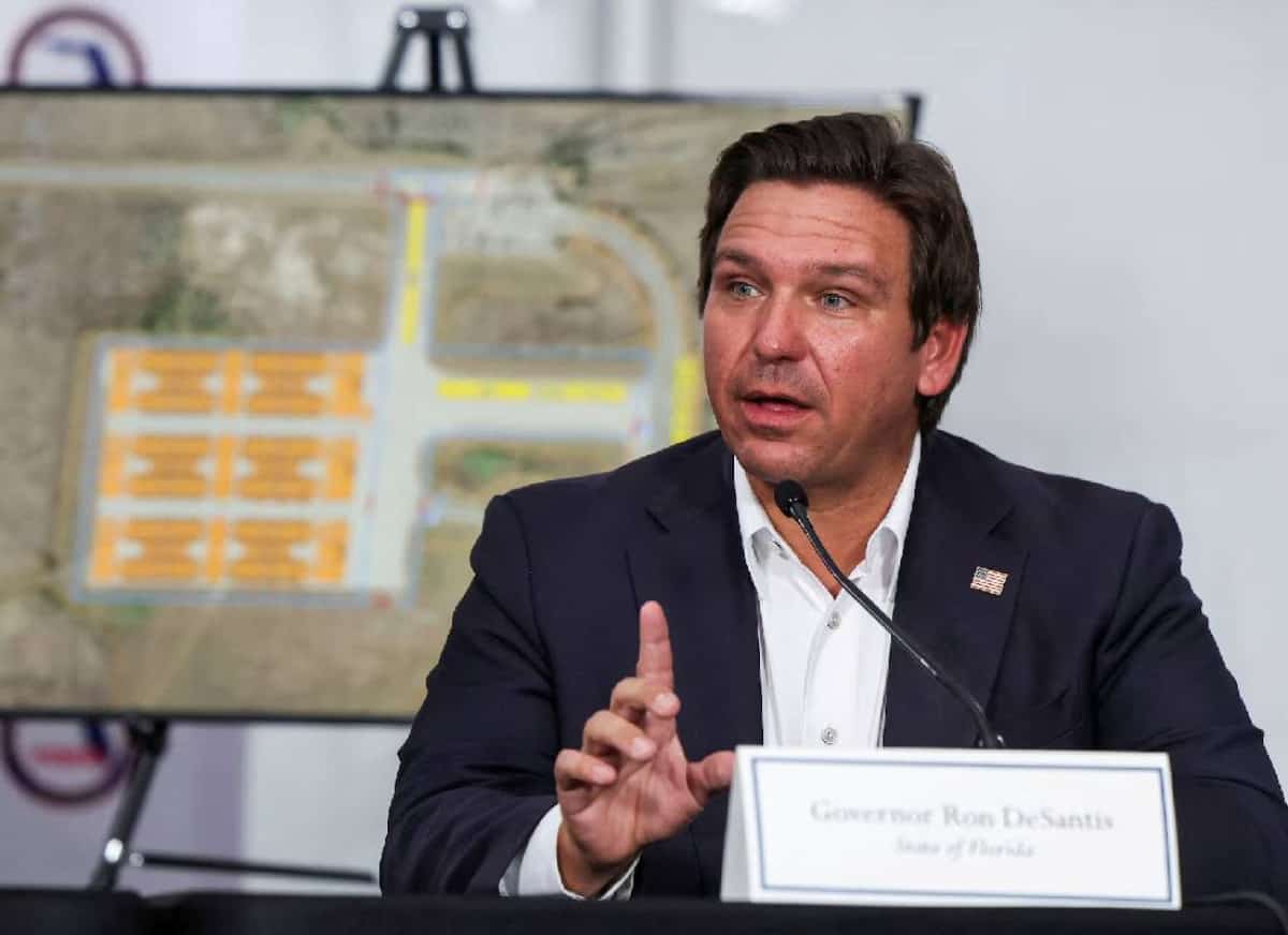 מפת הקרבות של דה־סנטיס: המהלך שעלול למחוק קולות פרו־ישראליים בקונגרס