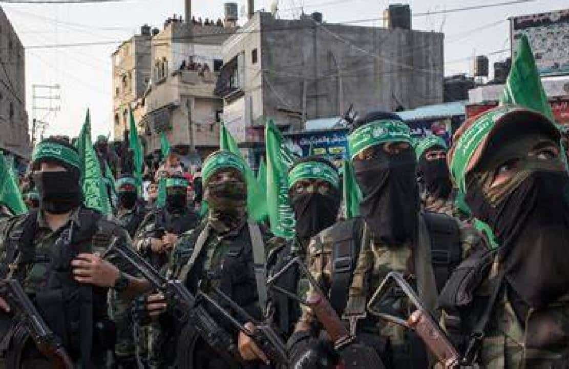 חמאס הודיע ​​כי יש בידיו חיילי צה"ל שנפלו בשבי בלחימה - בישראל מכחישים