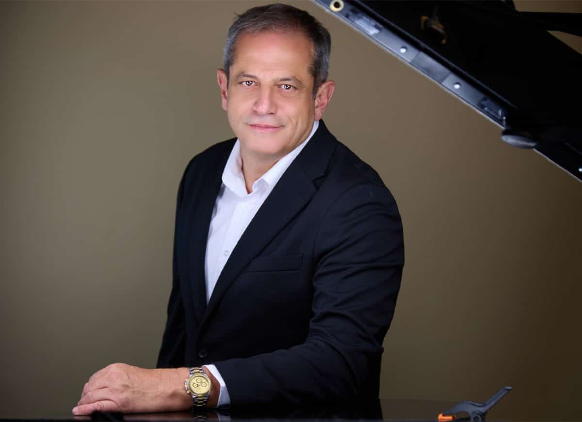 כבר שנים שמאיר רענן נחשב לרואה חשבון של הקהילה הישראלית באל איי ⋅ מציג שילוב של ניסיון פיננסי גדול עם היכרות אמיתית של עולם הבנייה והקונסטרקשן ⋅ בעזרת