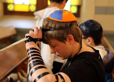 פחדתי להגיד איך קוראים לי: צעירים יהודים בניו יורק משנים שמות ומסתירים זהות מחשש לאלימות