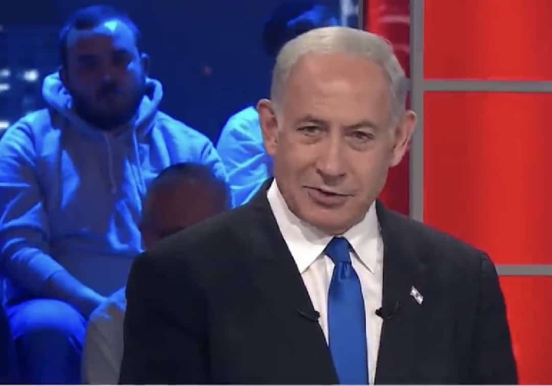 דעה: כשנתניהו מגיע לקבל מסאז' בערוץ 14