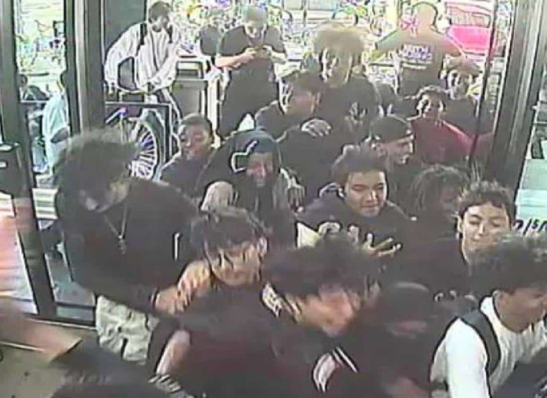 לוס אנג'לס: הורים שזיהו את ילדיהם בצילומי שוד הסגירו אותם למשטרה