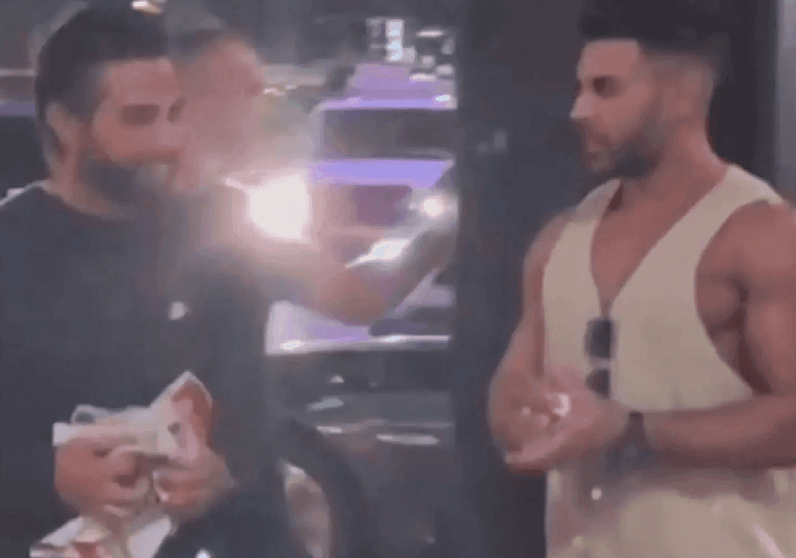רופא השיניים ממיאמי שהסיר פוסטרים של חטופים טוען: "מעשיי פורשו לא נכון"