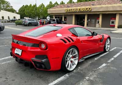 קליפורניה פותחת במבצע אכיפה: מאות מקרים של הונאת מס ברכישת רכבי יוקרה