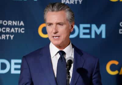 קליפורניה במוקד: טענות להונאות ובזבוז כספי ציבור בהיקף של רבע טריליון דולר